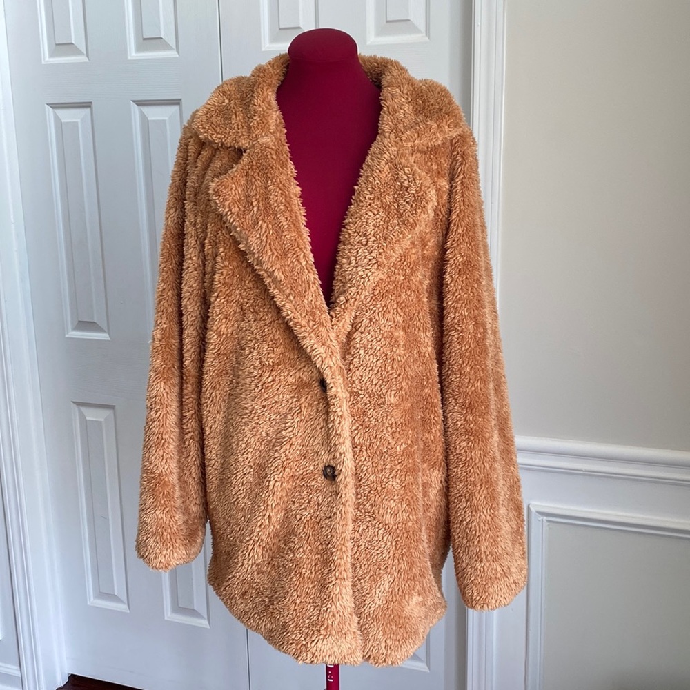 Lizard Thicket -Women Teddy Coat Tan -NWT